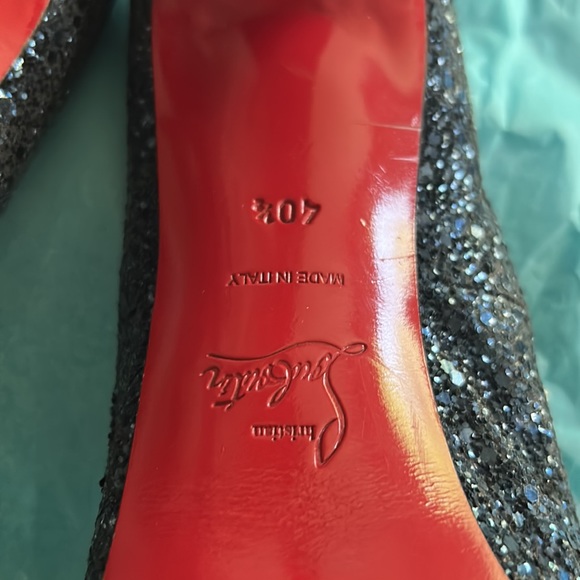 LOUIS VUITTON, BLACK SEQUINS OPEN TOE HEELS 40 1/2 with original red bag - Picture 6 of 13